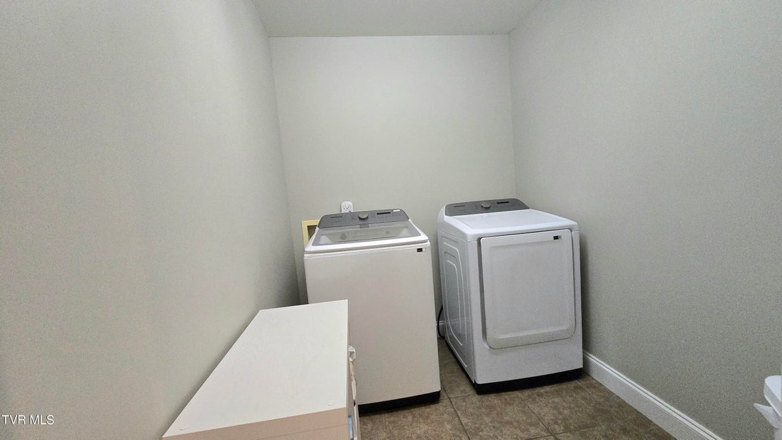 Photo #15: 9 Lynn Terrace Court