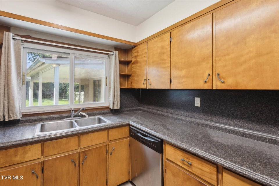 Photo #10: 2104 Millye Street