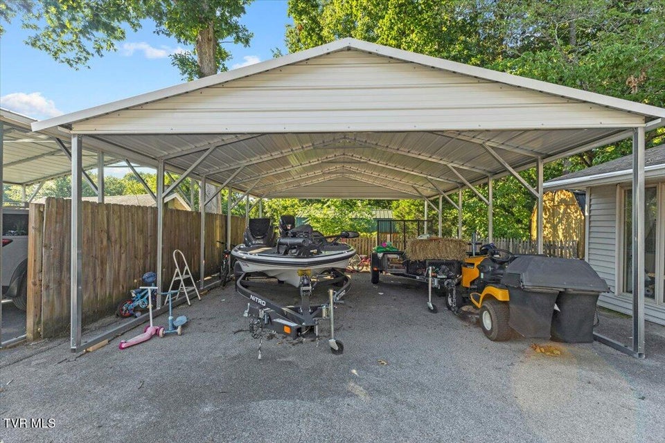 Photo #12: 1605 Woodmont Drive