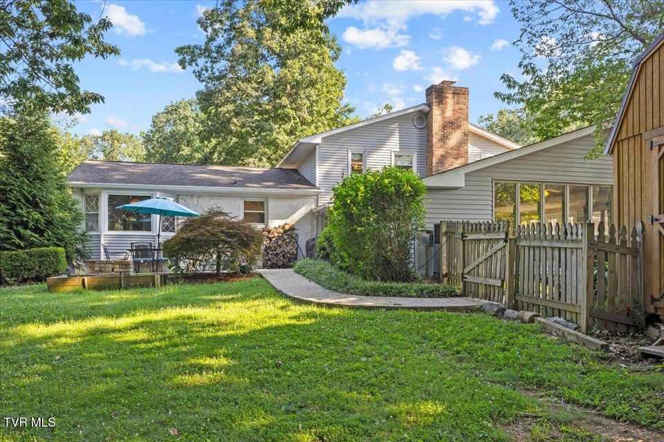 Photo #5: 1605 Woodmont Drive