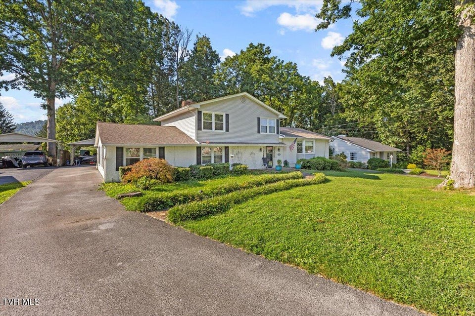 Photo #68: 1605 Woodmont Drive