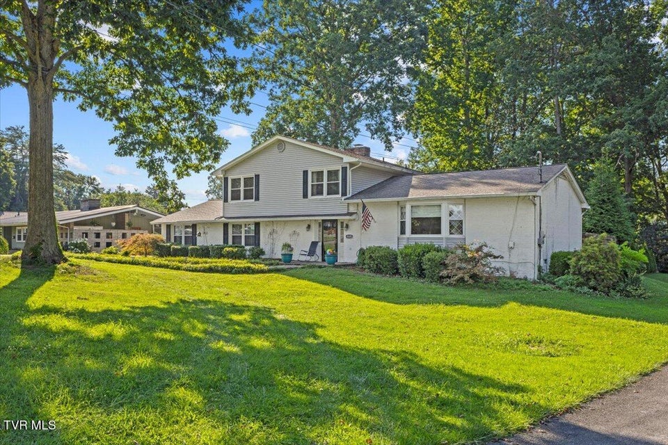 Photo #4: 1605 Woodmont Drive