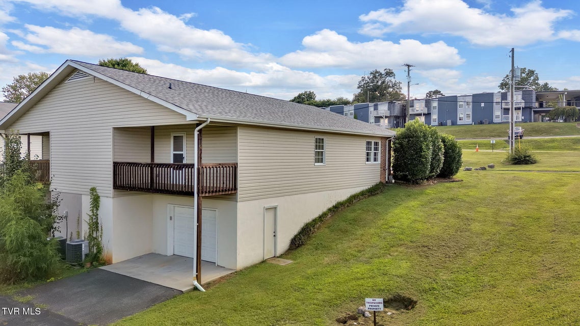 Photo #5: 723 Teasel Drive