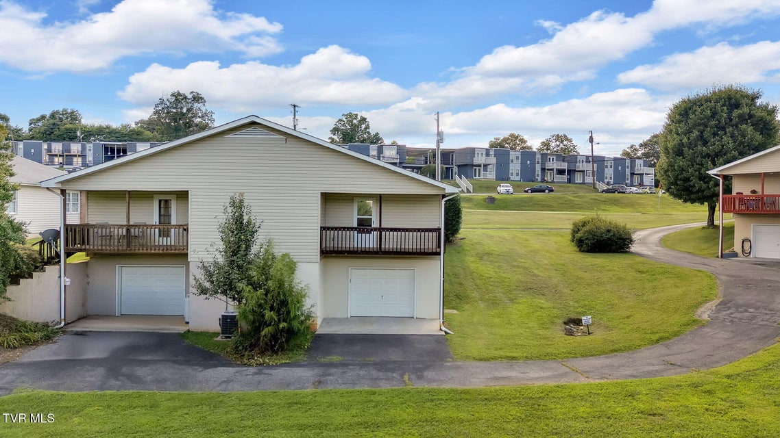 Photo #42: 723 Teasel Drive