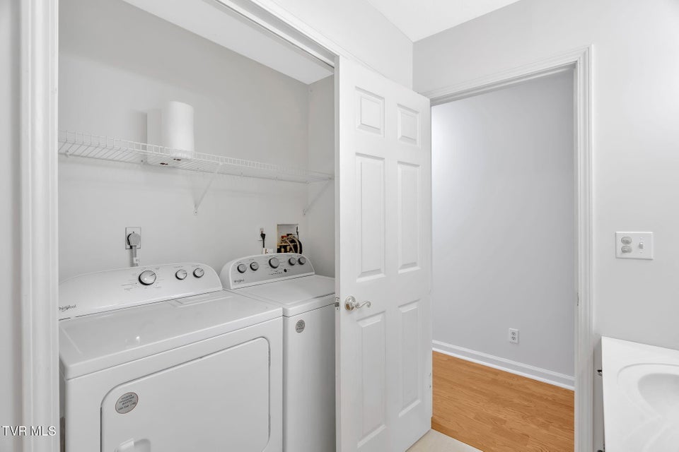 Photo #21: 723 Teasel Drive