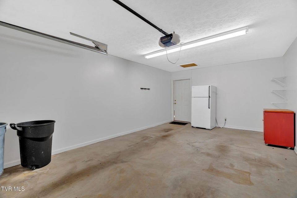 Photo #28: 723 Teasel Drive