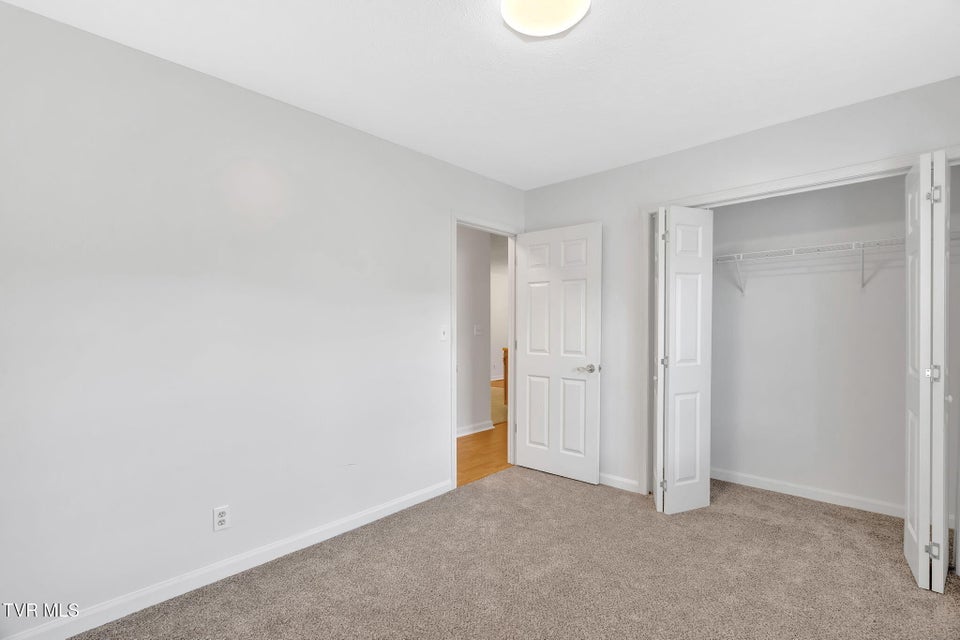 Photo #22: 723 Teasel Drive