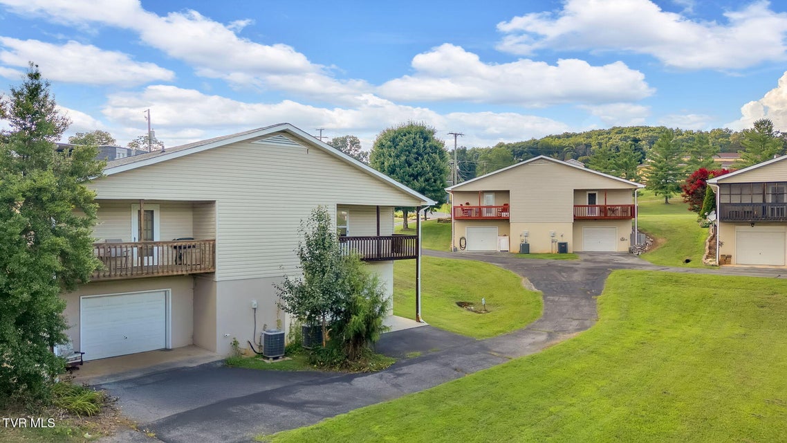 Photo #32: 723 Teasel Drive