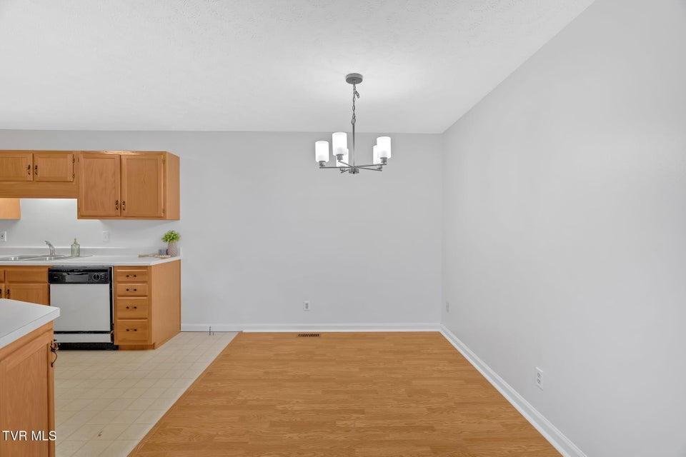 Photo #24: 723 Teasel Drive