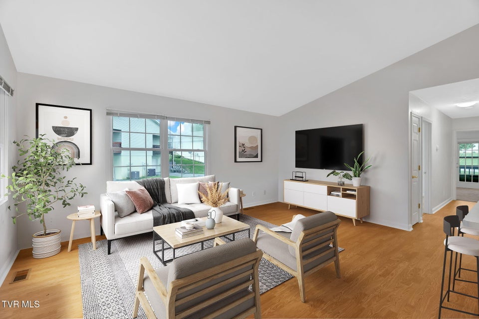Photo #2: 723 Teasel Drive