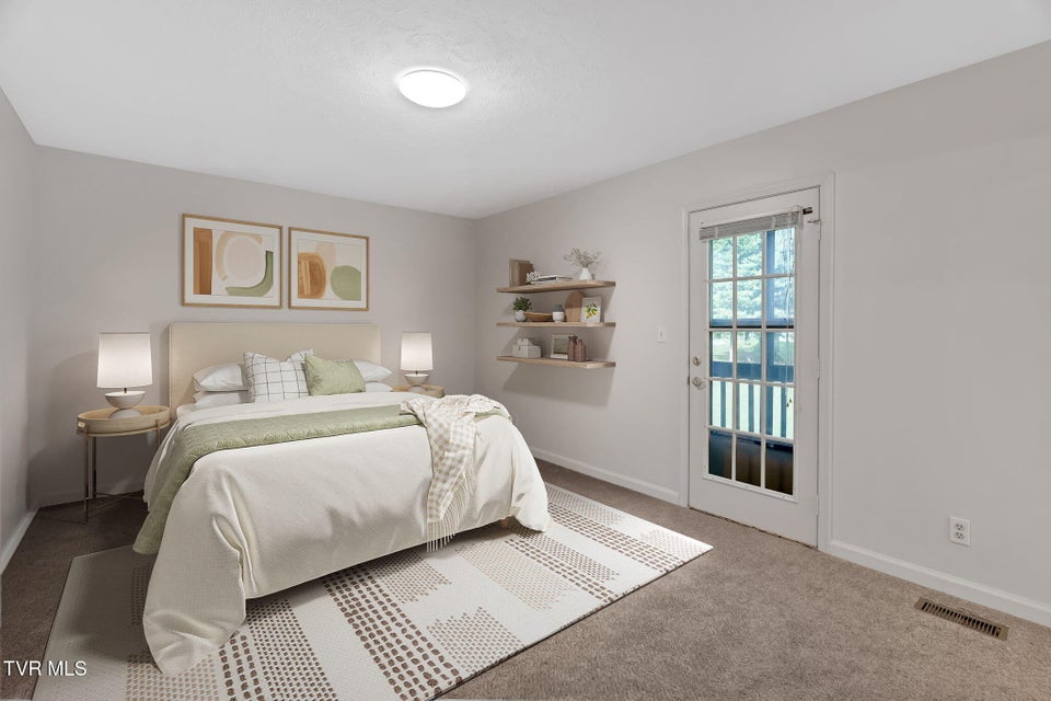 Photo #4: 723 Teasel Drive