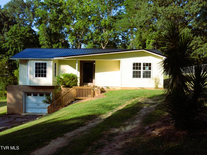 Photo #2: 1813 Duke Street