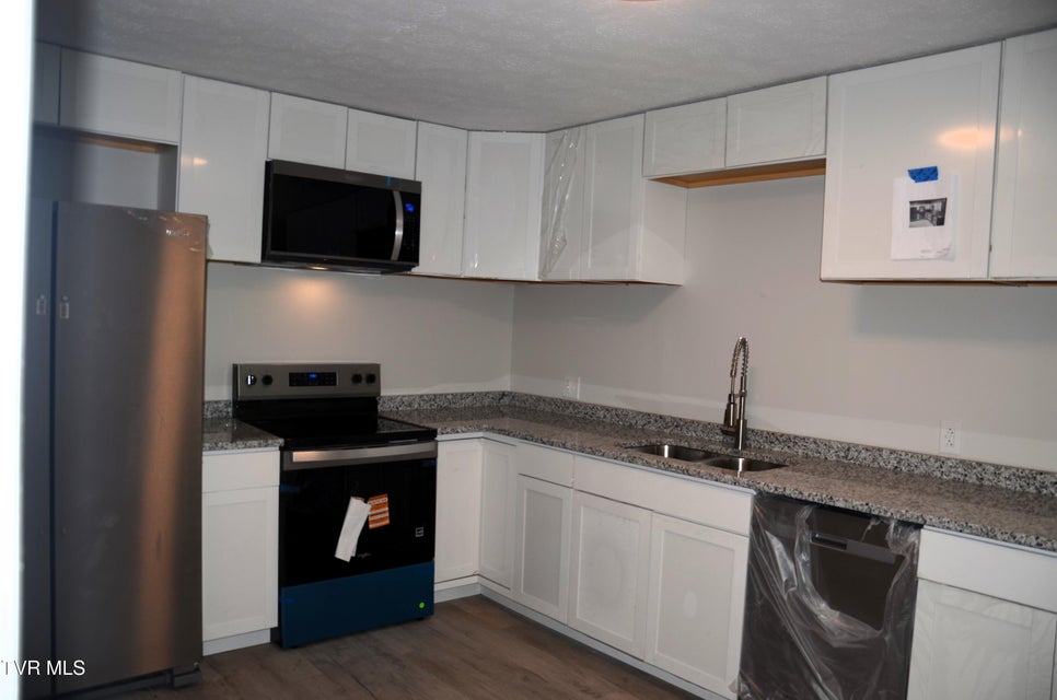 Photo #8: 1813 Duke Street
