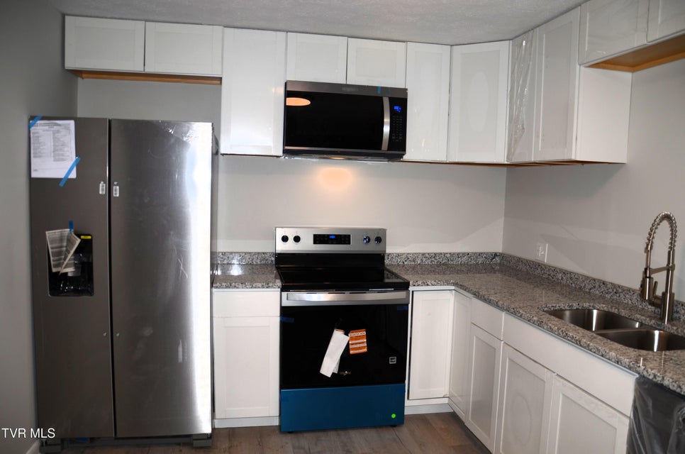 Photo #9: 1813 Duke Street