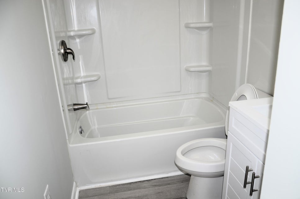 Photo #15: 1813 Duke Street