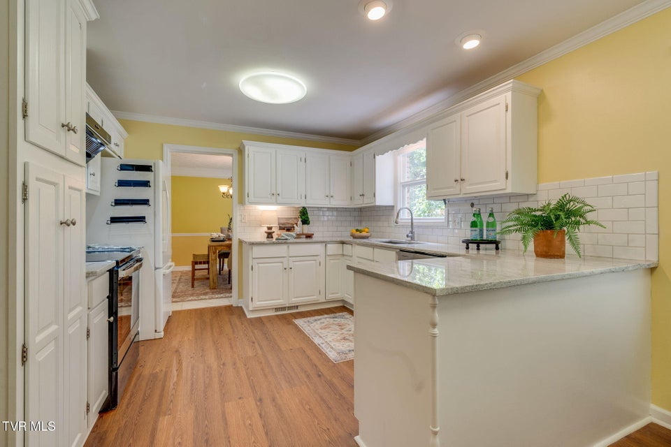Photo #11: 2104 Southcote Drive