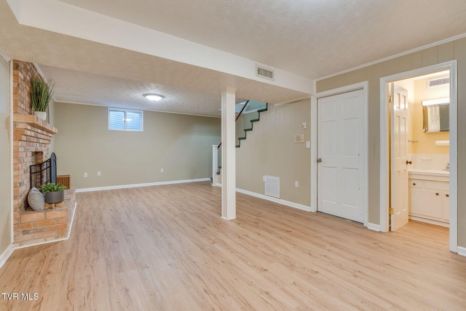 Photo #36: 2104 Southcote Drive