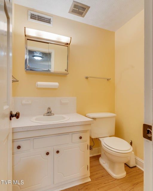 Photo #37: 2104 Southcote Drive