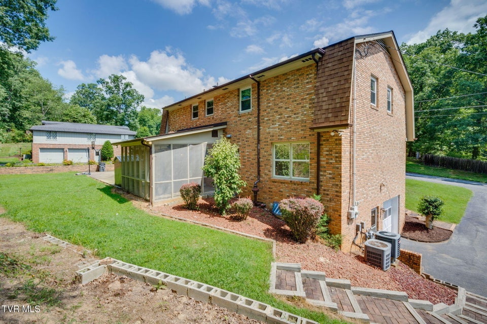 Photo #44: 2104 Southcote Drive