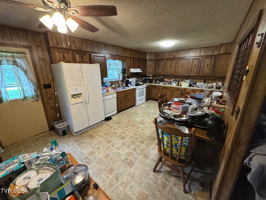 Photo #6: 105 Pond Hill Road