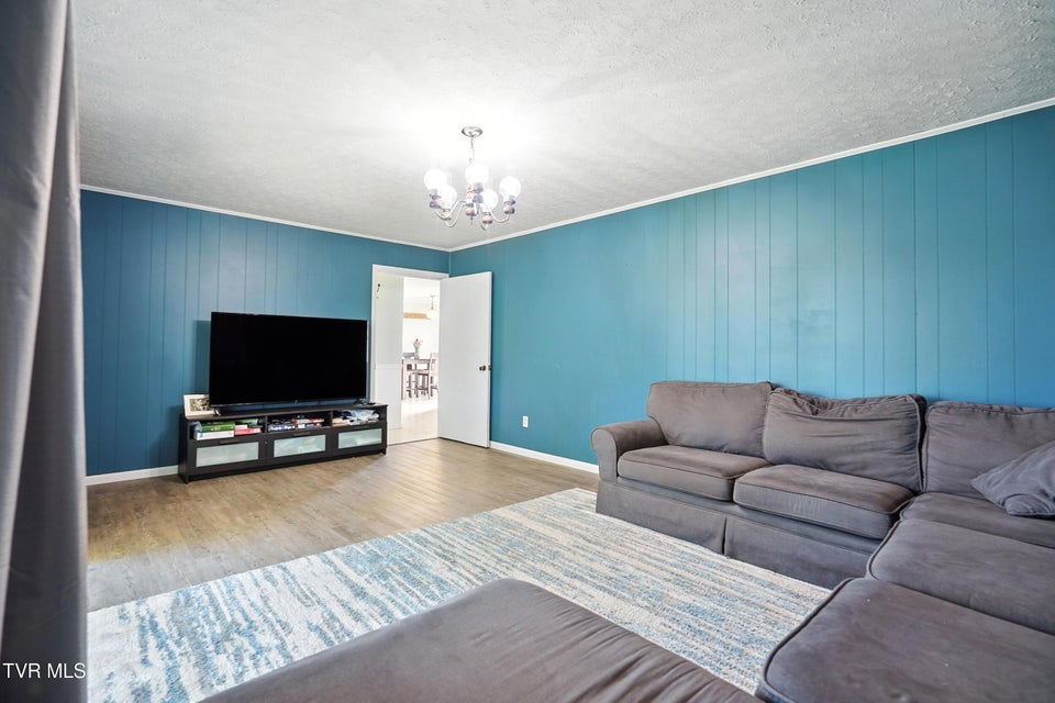 Photo #9: 129 Glendale Road