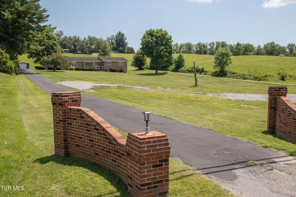 Photo #3: 19400 Lee Highway