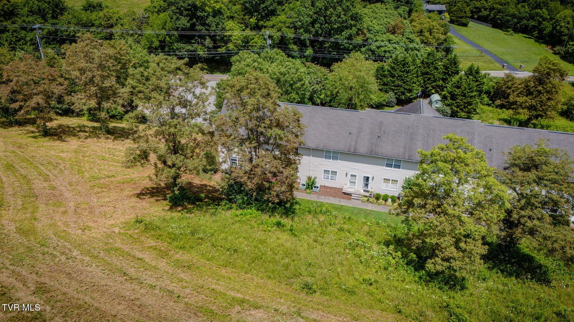 Photo #19: 516 Grays Pointe Court