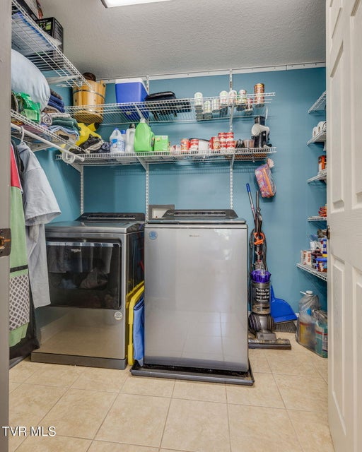 Photo #9: 516 Grays Pointe Court