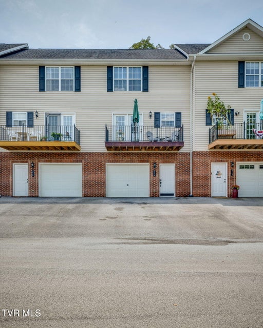 Photo #26: 516 Grays Pointe Court
