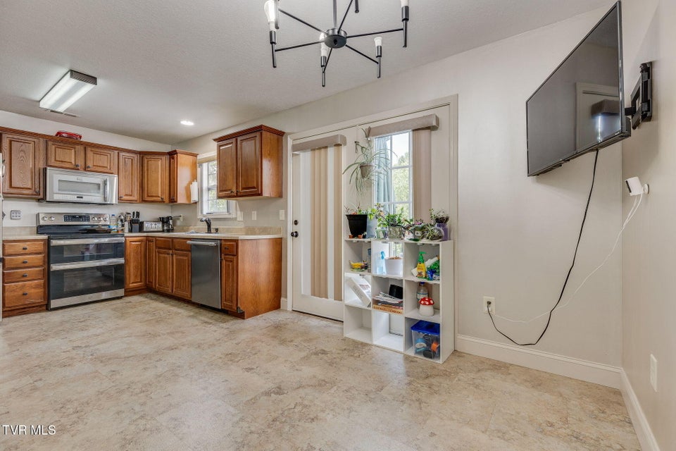 Photo #30: 516 Grays Pointe Court
