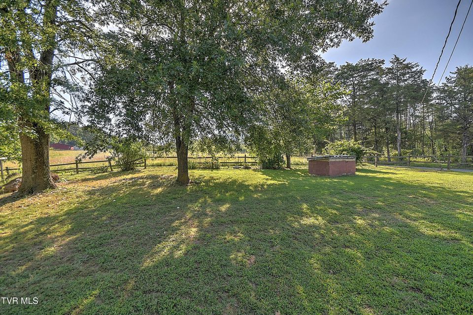 Photo #9: 805 Dixie Road