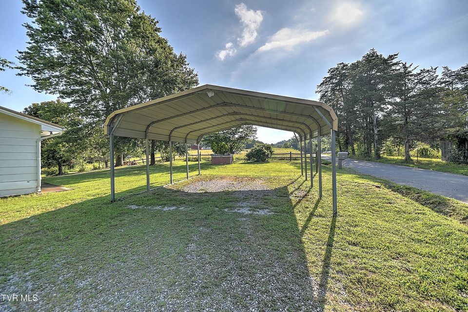 Photo #13: 805 Dixie Road