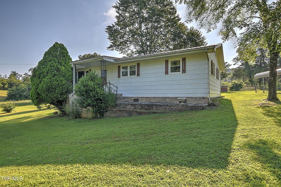 Photo #3: 805 Dixie Road