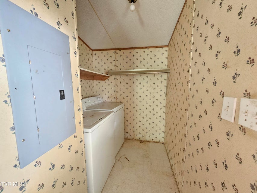 Photo #10: 9247 Baker Lane