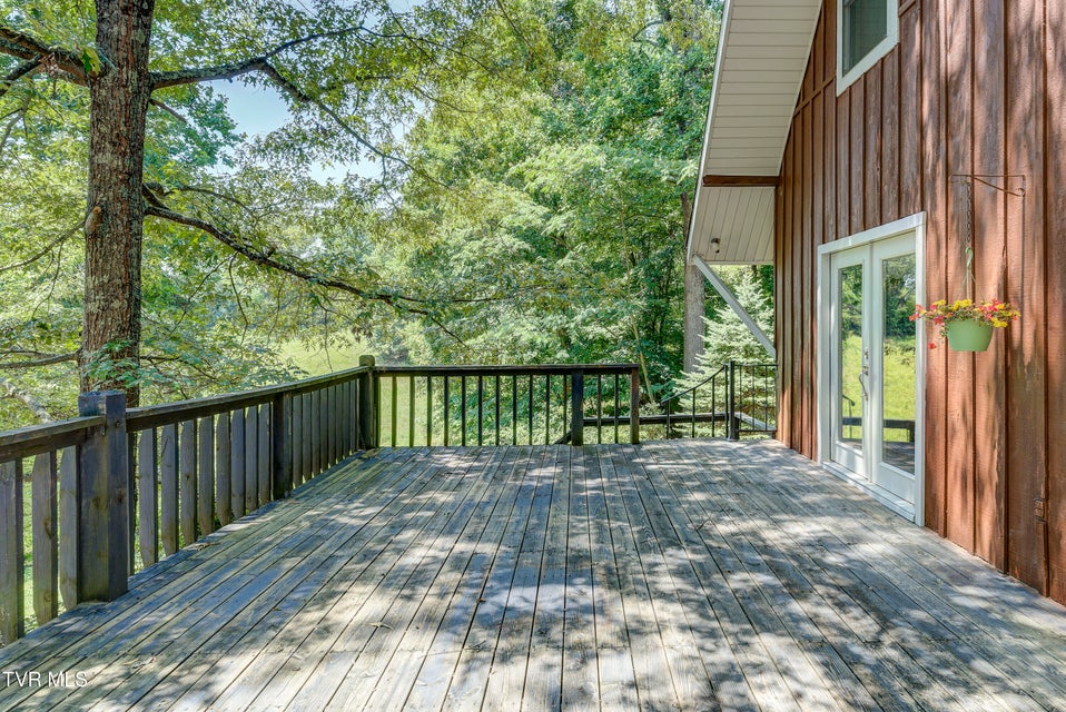 Photo #33: 137 Forester Lane