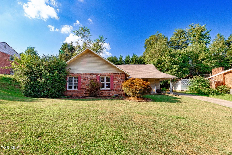 Photo #2: 904 Broadwood Drive