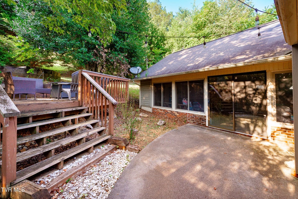 Photo #39: 904 Broadwood Drive