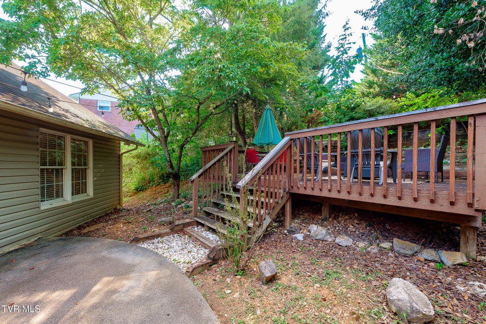 Photo #41: 904 Broadwood Drive