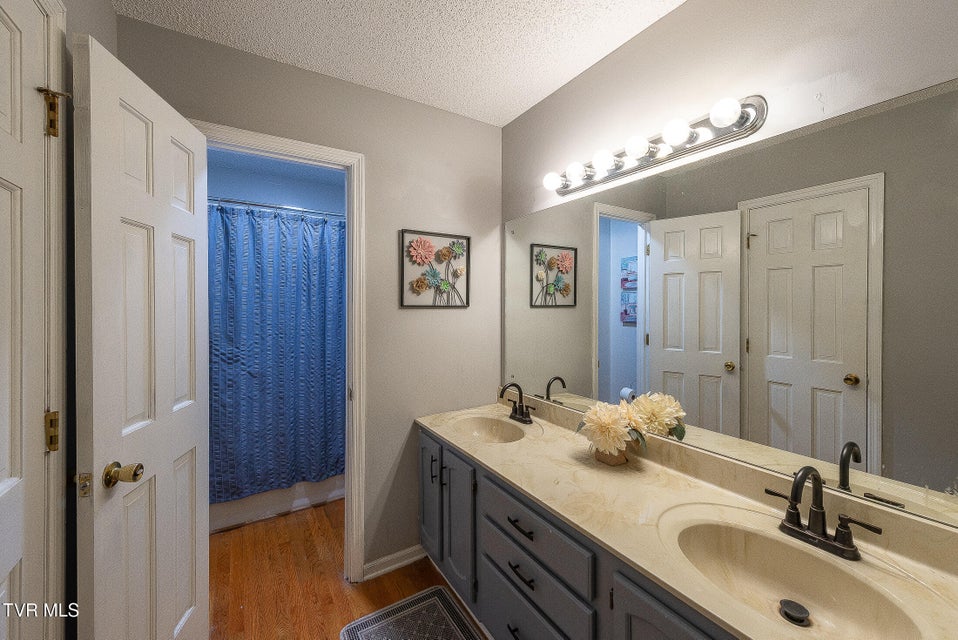 Photo #20: 904 Broadwood Drive