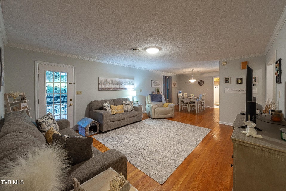 Photo #9: 904 Broadwood Drive
