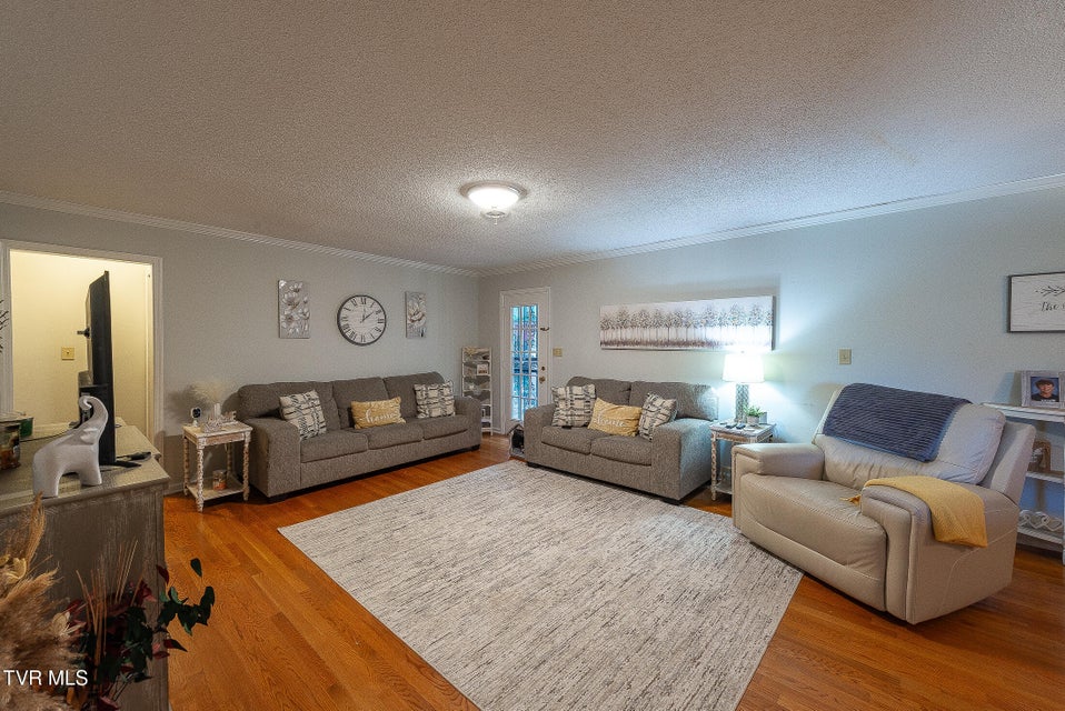 Photo #7: 904 Broadwood Drive
