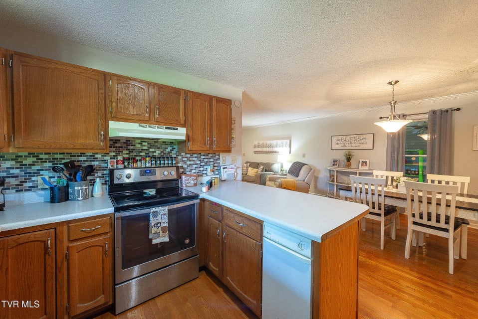 Photo #13: 904 Broadwood Drive