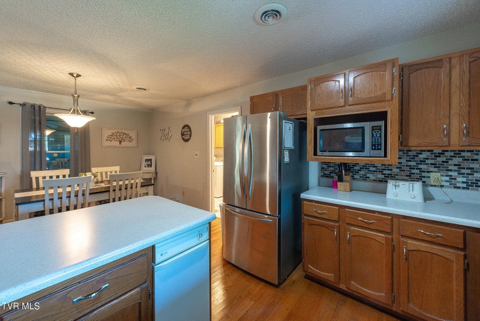 Photo #14: 904 Broadwood Drive