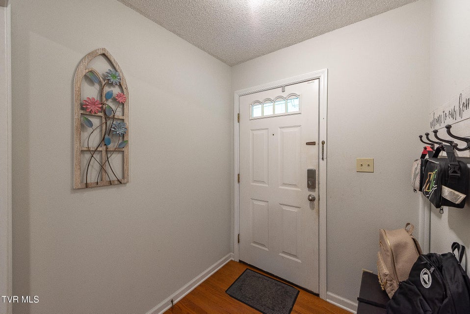 Photo #6: 904 Broadwood Drive