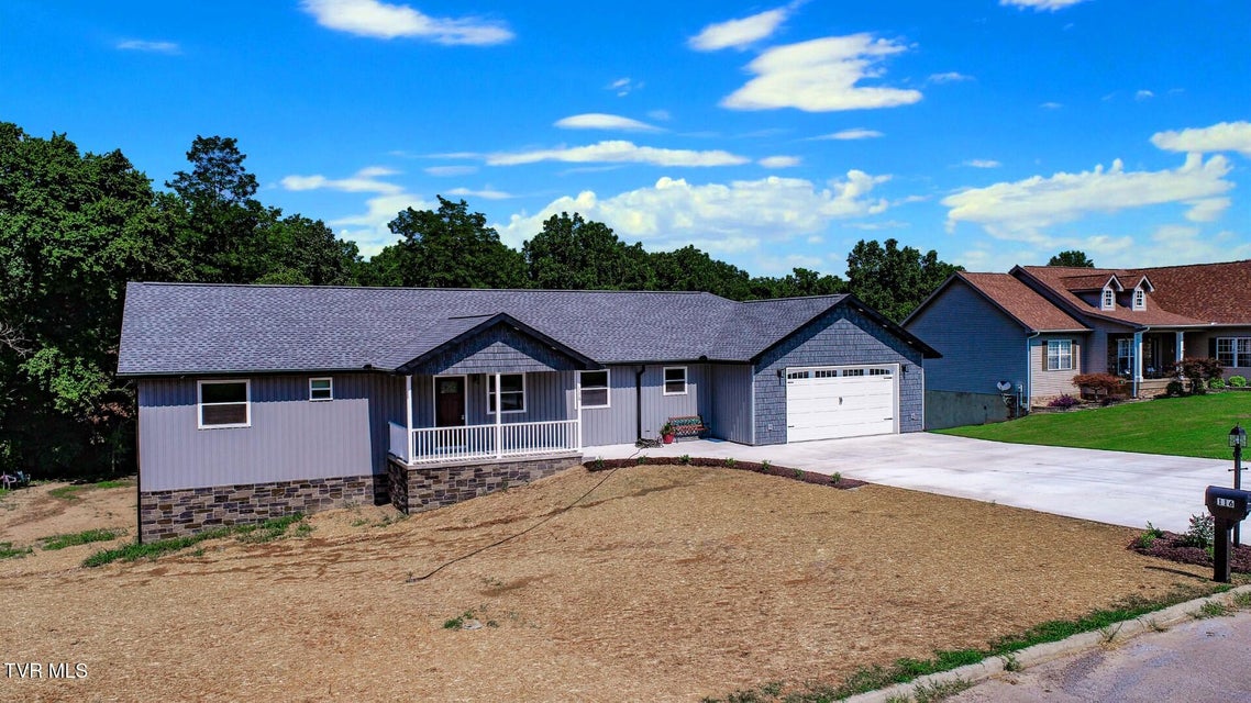 Photo #3: 116 Meadowood Dr 