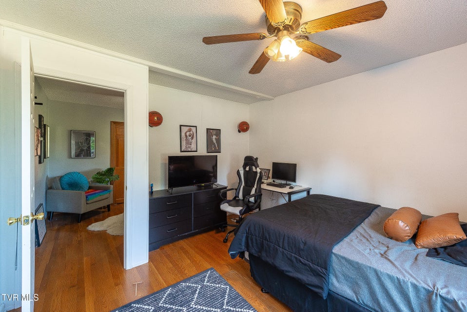 Photo #23: 904 Broadwood Drive