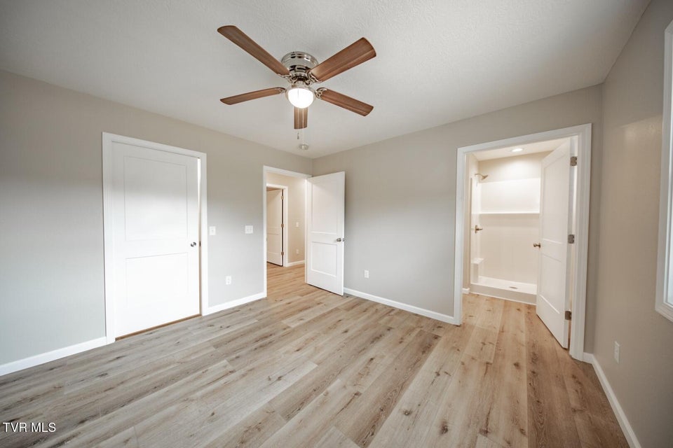 Photo #25: 116 Meadowood Dr 