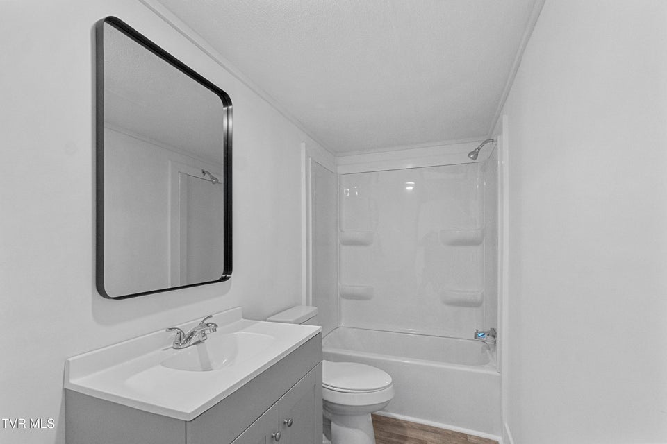 Photo #11: 1275 Whitehouse Road