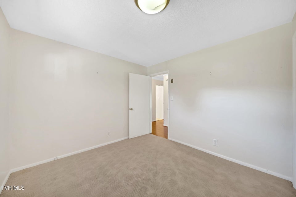 Photo #17: 130 Smith Avenue