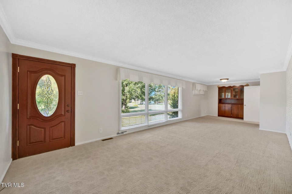 Photo #5: 130 Smith Avenue